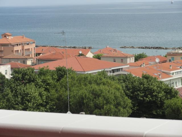 滨海弗兰卡维拉Arold Casa Vacanze公寓式酒店 外观 照片